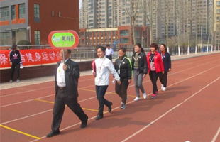 山东保丽洁举行“展风姿 庆三八”健身运动会